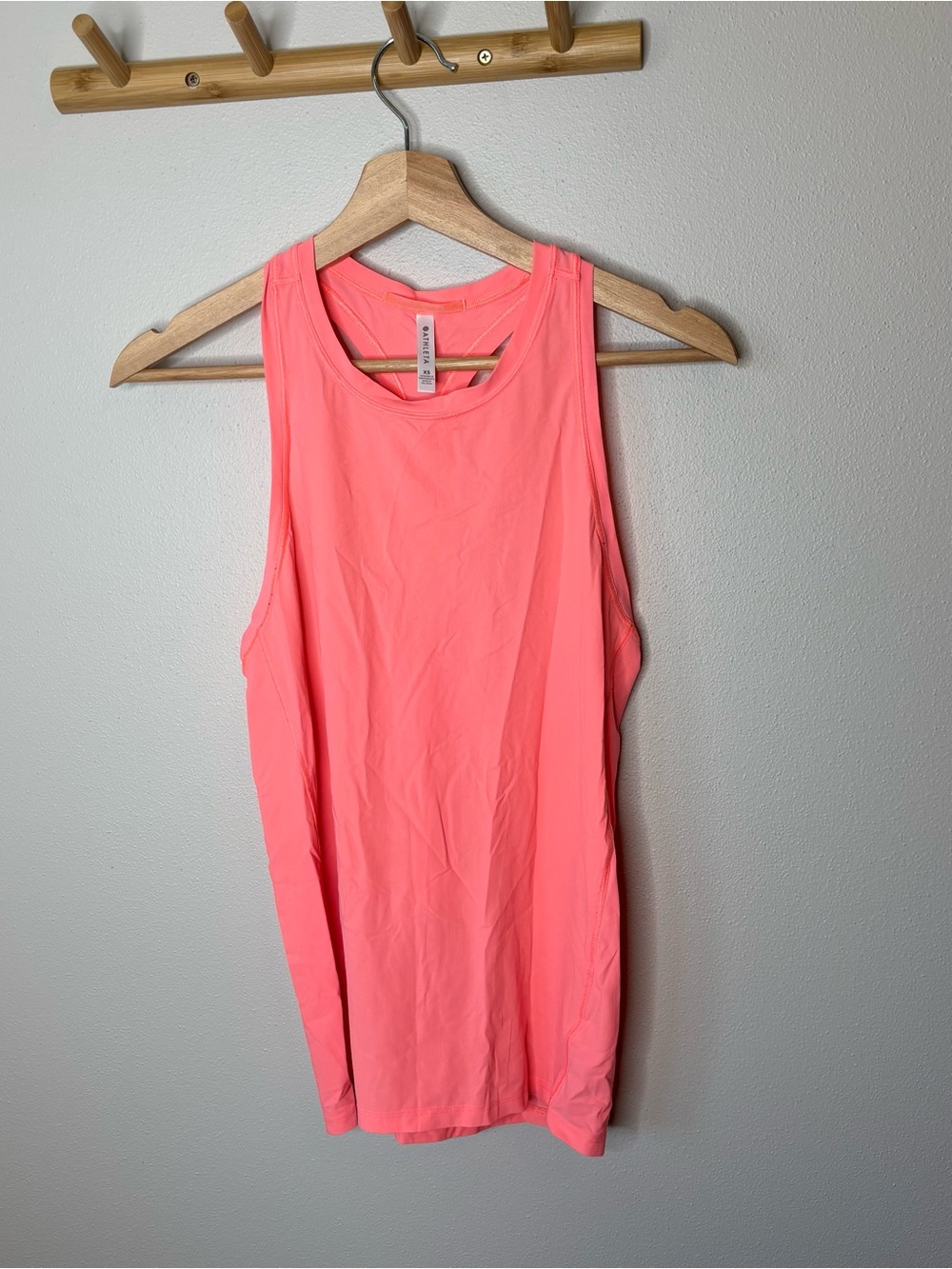 Athleta Ultimate Train Tank xs